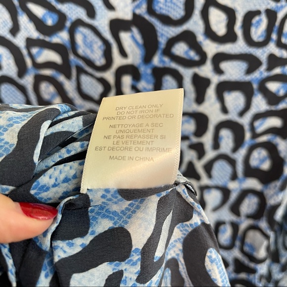 Equipment Blue Animal Print Long Sleeve Silk Dress - Picture 4 of 9